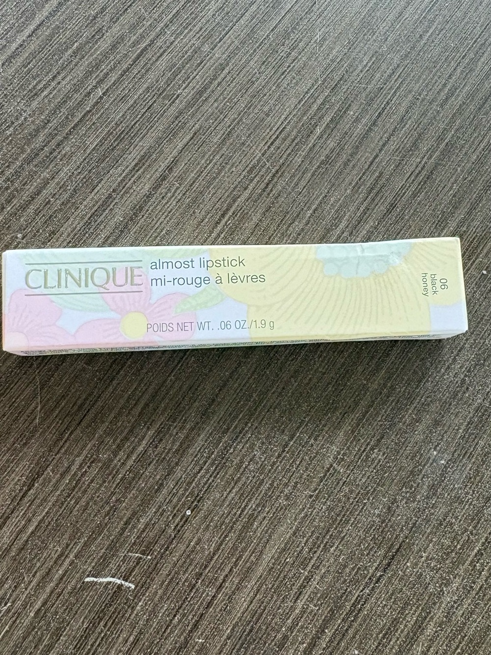 Clinique Almost Lipstick - Black Honey 06 - Picture 5 of 5